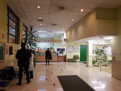 Ambulatorio Javier Saez De Buruaga (Plaza Del Ensanche)