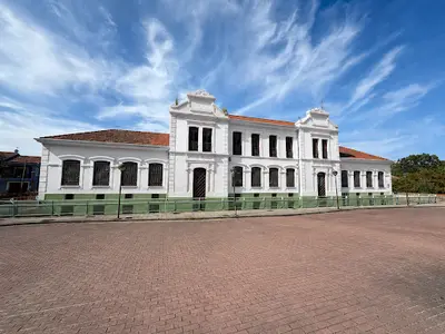 Centro de Salud Raices-Salinas